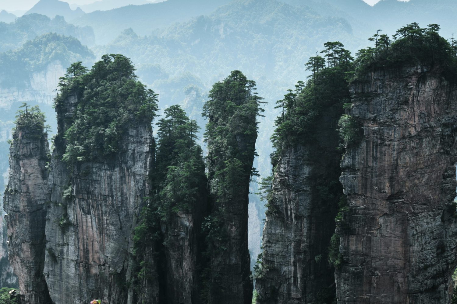 Zhangjiajie · Avatar Peaks & Tujia Heritage – 5 Days 4 Nights